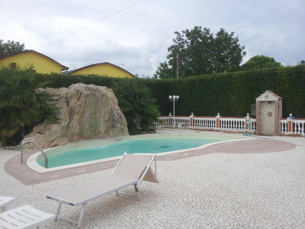 Borgo Dei Sensi Bed & Breakfast Casumaro Bagian luar foto